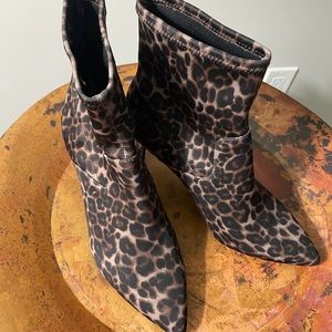 1901 “Ingram” Leopard-Print Sock Bootie (size 8)